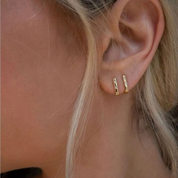 Gold 2pc Rhinestone Earrings - Picture 1 of 2